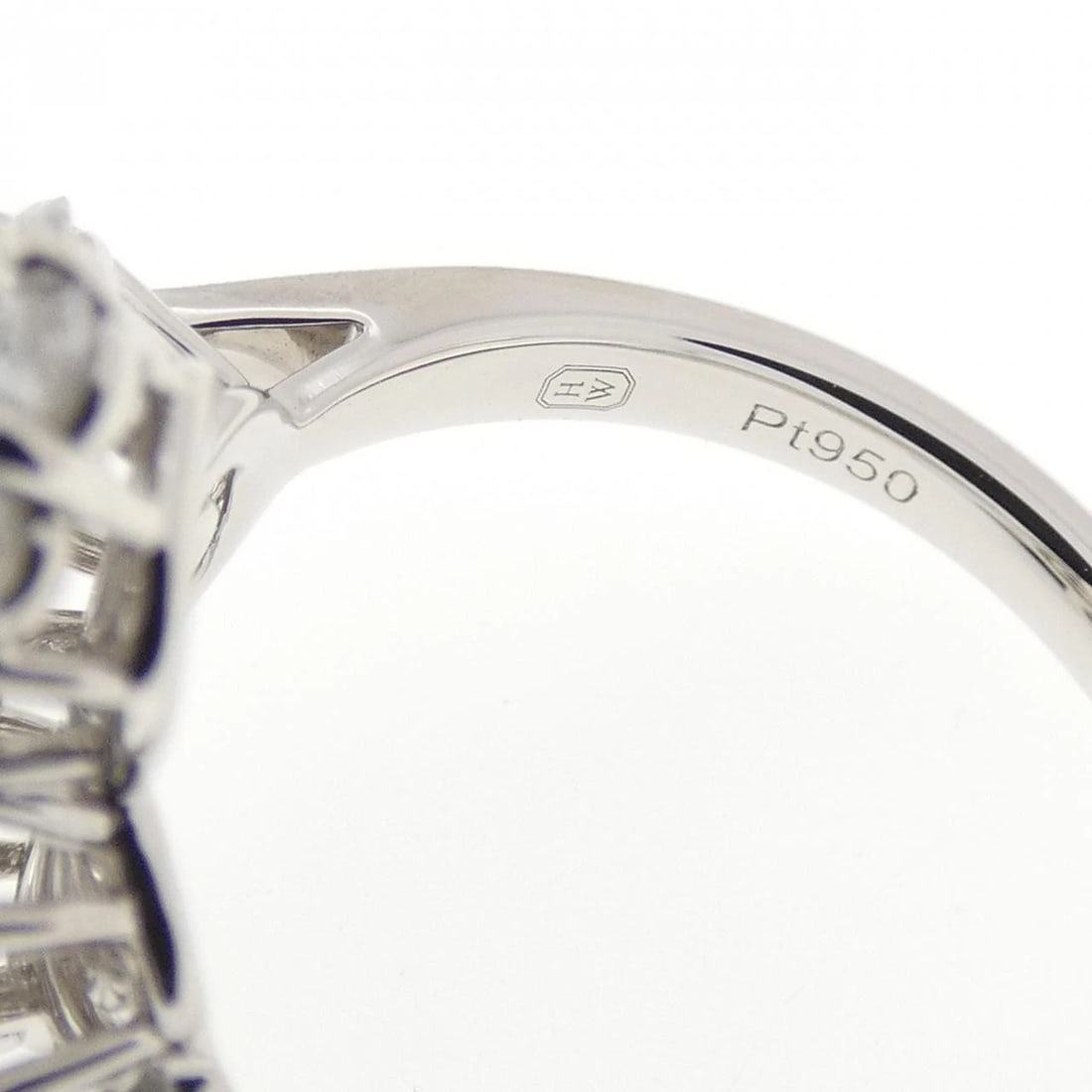 HARRY WINSTON MINI LOOP RING - 4