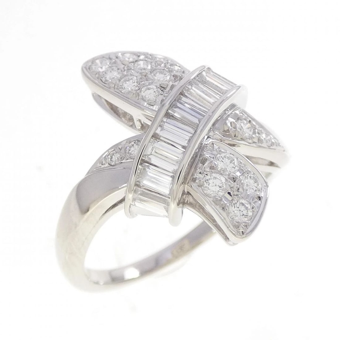 MIKIMOTO DIAMOND RING: Mikimoto Diamond Ring Brand: MIKIMOTO Type/Style: Mikimoto Ring Material: Platinum950, Main Stone Natural Color: SILVER Size: US8 1/2 Accessories: None Accessories Notice: When purchasing