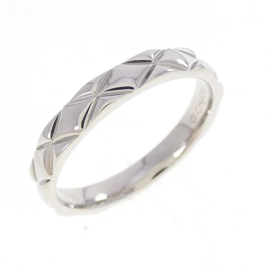 CHANEL MATELASSE RING: Chanel Matelasse Ring Brand: CHANEL Type/Style: Chanel Ring Material: Platinum950, Color: SILVER Size: US9(60) Accessories: None Accessories Notice: When purchasing pre-owned goods, please refer to