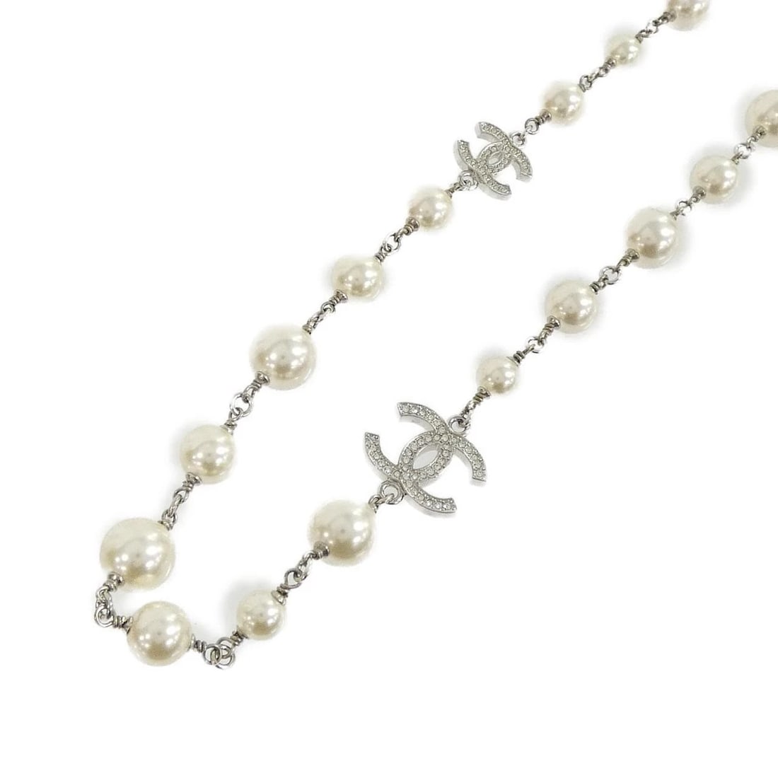 CHANEL NECKLACE: Chanel Necklace Brand: CHANEL Type/Style: Chanel Necklace Material: Fake pearl, Color: WHITE+CRYSTAL (White + Crystal) / SILVER (Silver) Metal Size: Length: 107-108cm Accessories: None Accessories