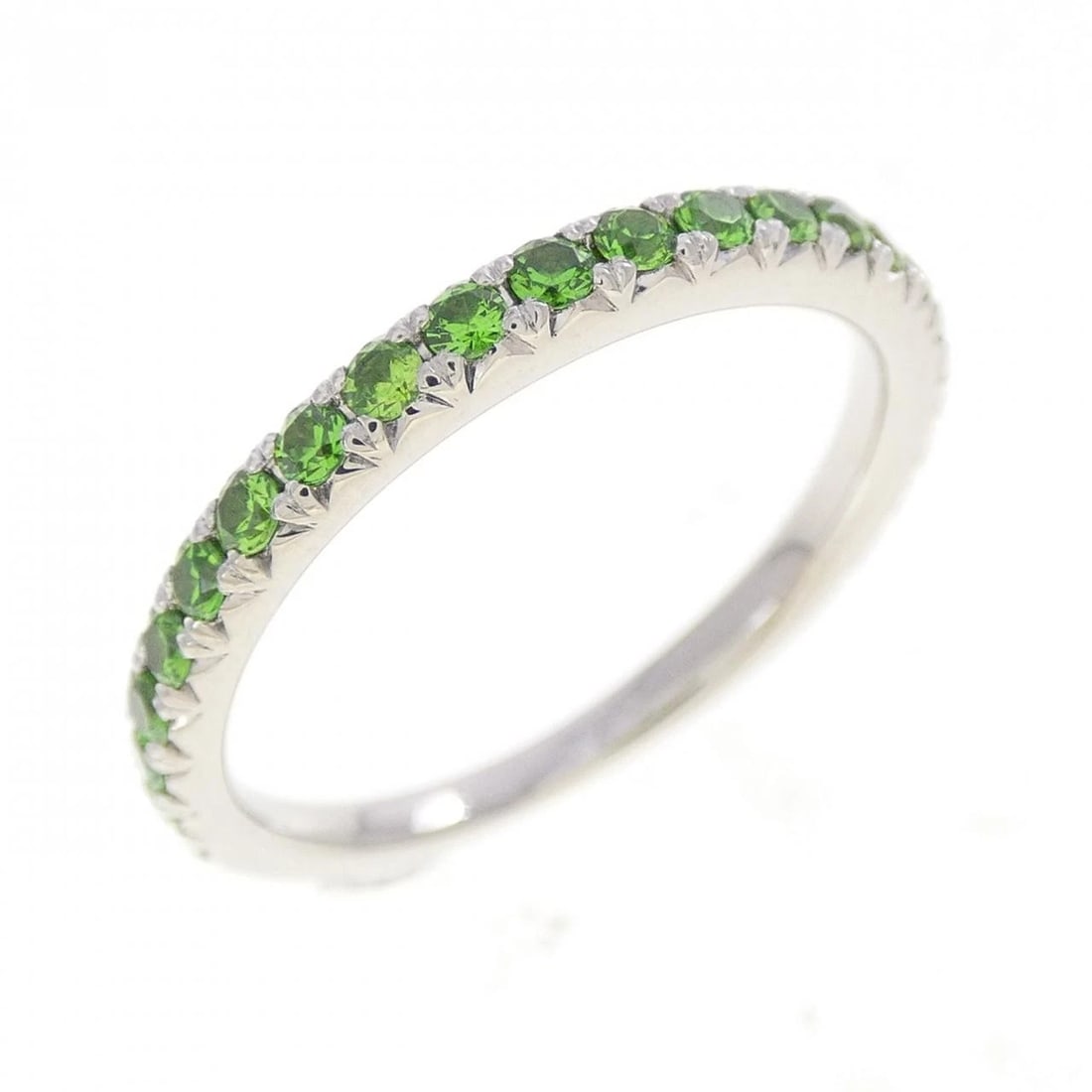 PT900 DEMANTOID GARNET RING: PT900 Demantoid Garnet Ring Brand: Unbranded Type/Style: Demantoid Garnet Ring Material: Platinum900, Main Stone Demantoid Garnet Color: silver Size: US5 3/4 Accessories: None Accessories Notice: