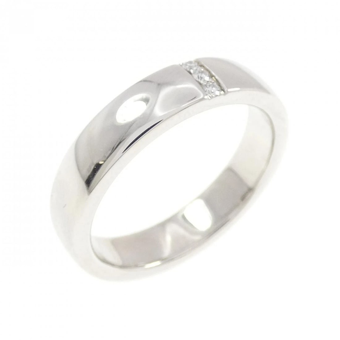 HARRY WINSTON THREE STONE RING: Harry Winston Three Stone Ring Brand: HARRY WINSTON Type/Style: Harry Winston Ring Material: Platinum950, Main Stone Natural Color: SILVER Size: US6 Accessories: None Accessories Notice: When