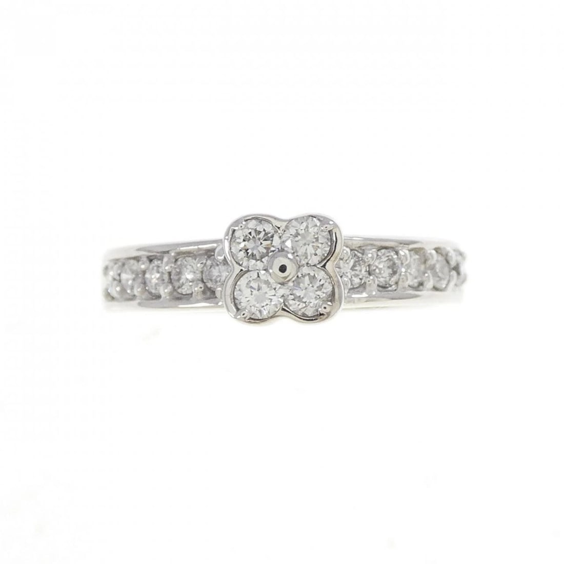 PONTE VECCHIO DIAMOND RING: Ponte Vecchio Diamond Ring Brand: Ponte Vecchio Type/Style: Ponte Vecchio Ring Material: K18 white gold, Main Stone Natural Color: WHITE GOLD Size: US5 1/4 Accessories: None Accessories Notice: When