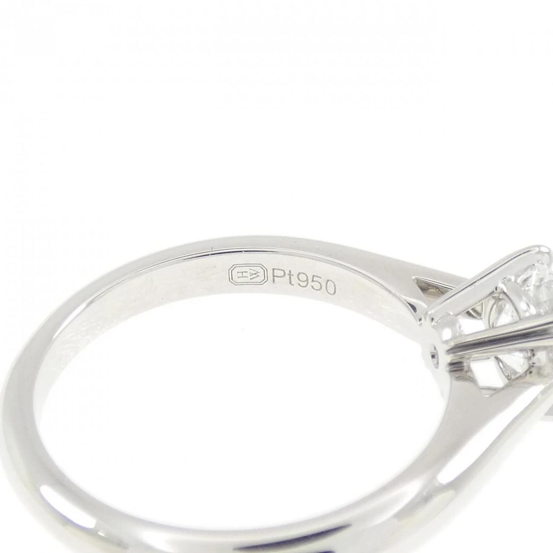 HARRY WINSTON SOLITAIRE RING - 3