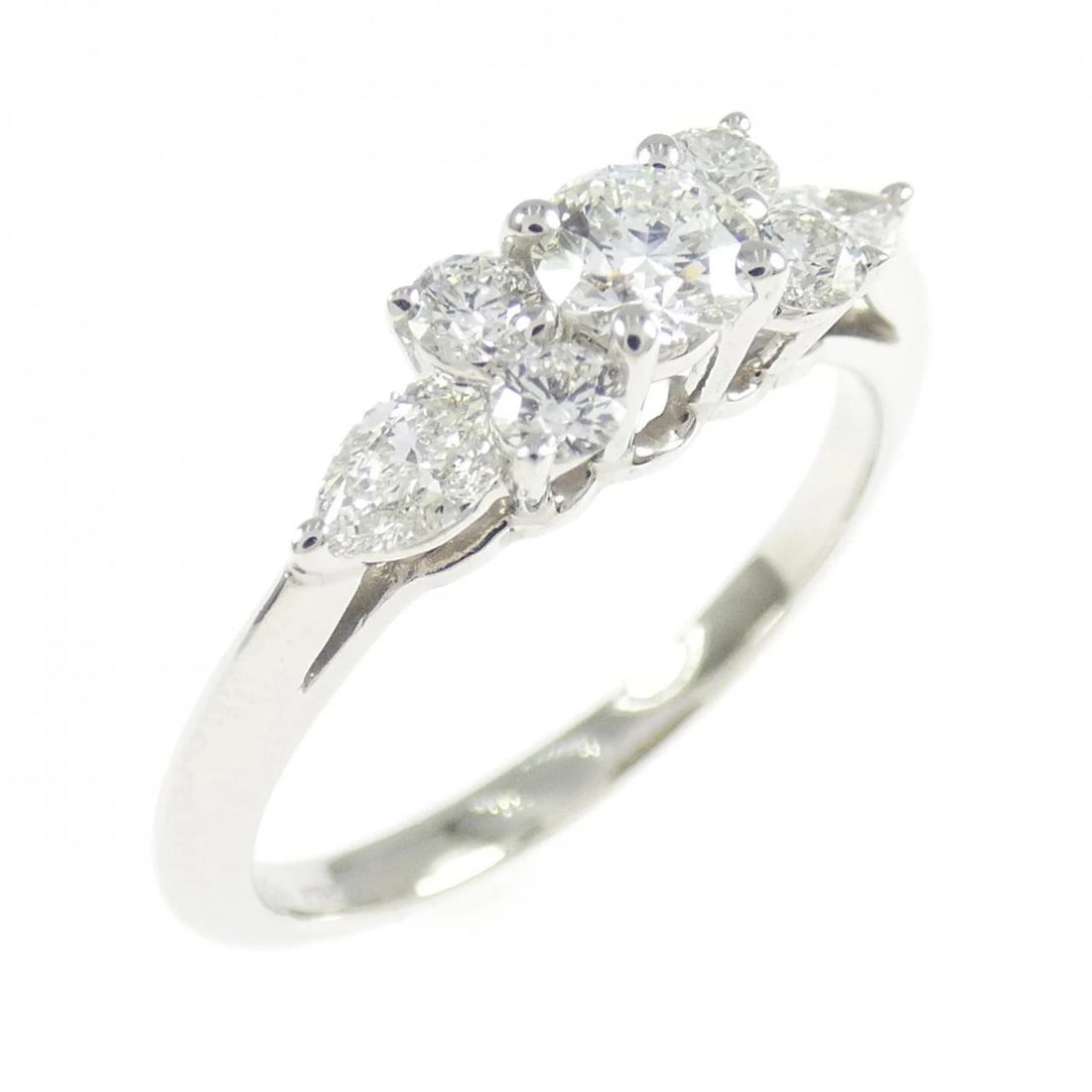 TIFFANY & CO. SEVEN STONE RING: TIFFANY & Co. Seven Stone Ring Brand: TIFFANY&Co. Type/Style: TIFFANY & Co. Ring Material: Platinum950, Main Stone Natural Color: silver Size: US5 1/4 Accessories: None Accessories Notice: When