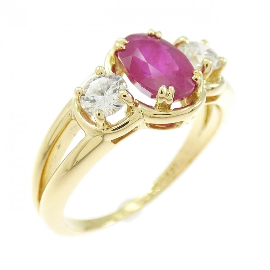 CHAUMET FIL D'AMOUR RING: Chaumet Fil D'Amour Ring Brand: Chaumet Type/Style: Chaumet Ring Material: 750 yellow gold, Main Stone Ruby Color: YELLOW GOLD Size: US6 1/2 Accessories: None Accessories Notice: When purchasing