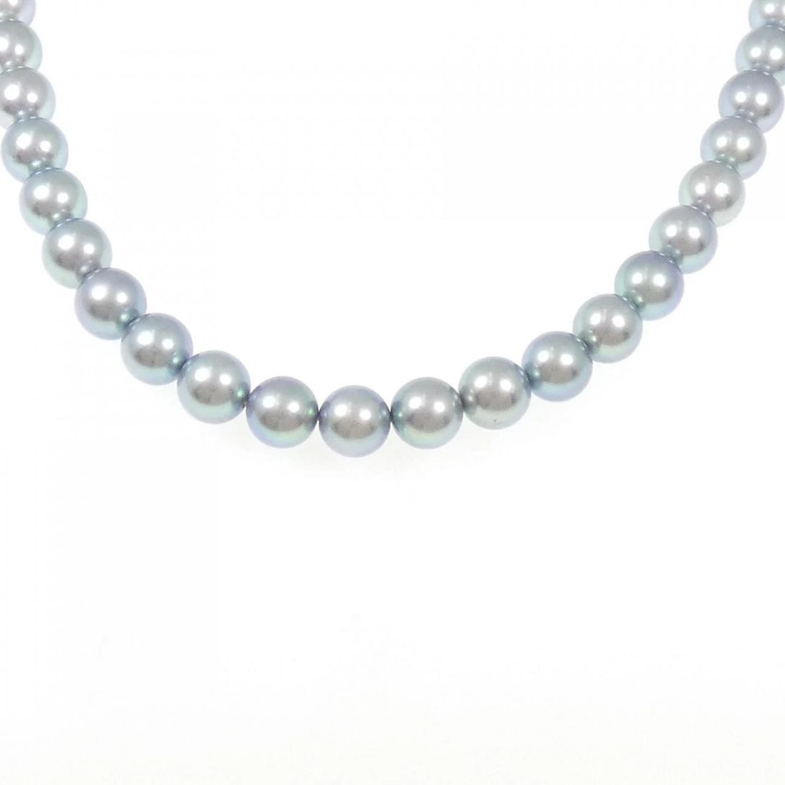 TASAKI AKOYA PEARL NECKLACE: TASAKI Akoya Pearl Necklace Brand: TASAKI Type/Style: Tasaki Necklace Material: Silver, Main Stone Akoya Pearl Color: Silver Size: Length42cm Actual Size Chain maximum width approx.: 7.5mm Accesso