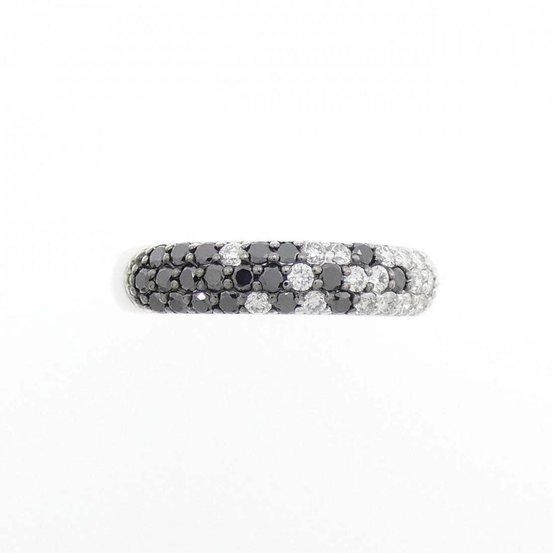 PONTE VECCHIO BIANCO E NERO RING: Ponte Vecchio Bianco e Nero Ring Brand: Ponte Vecchio Type/Style: Ponte Vecchio Ring Material: 18K white gold/18K black gold, Main Stone Natural Color: WG,BG Size: US5 Accessories: None Accessories