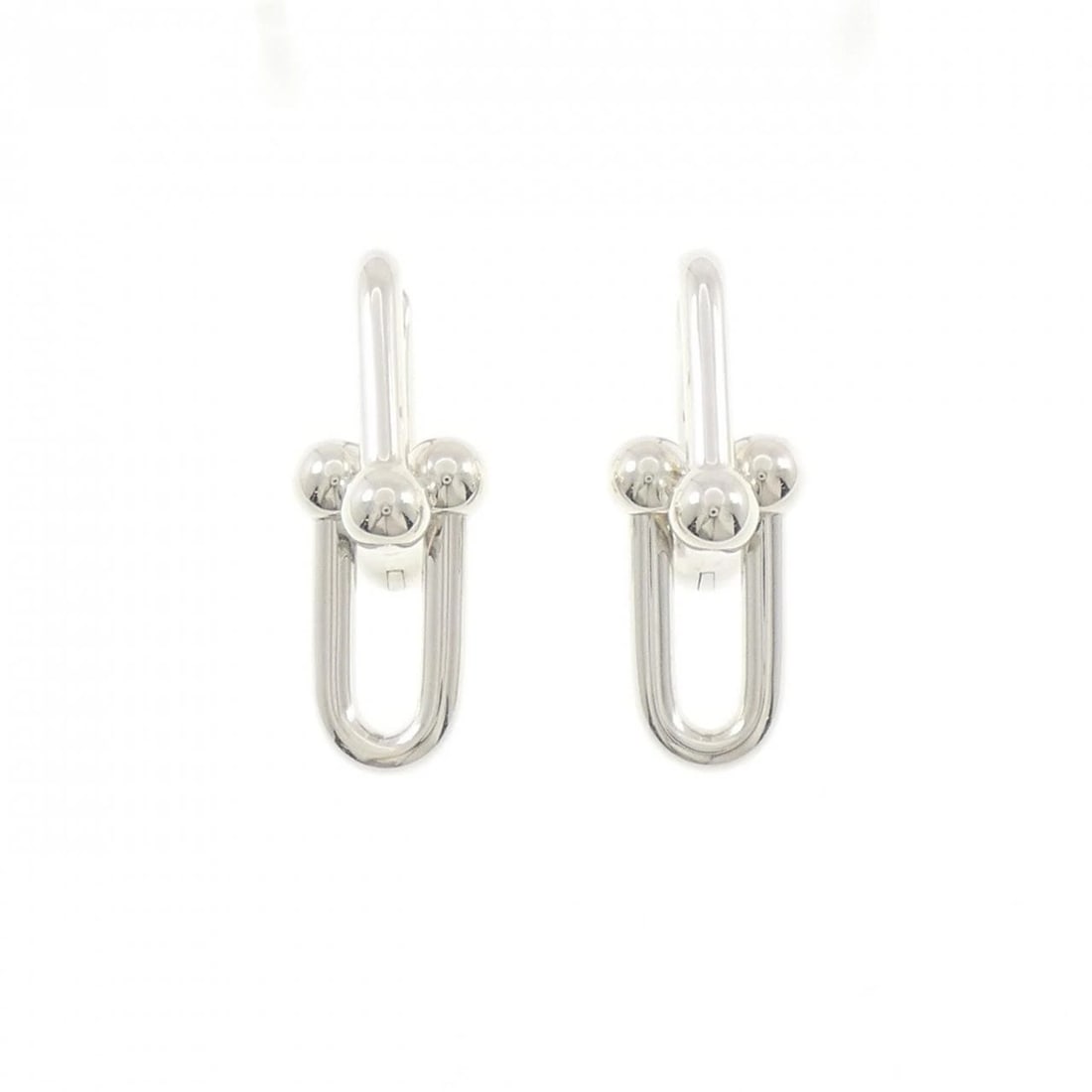 TIFFANY & CO. HARDWARE LINK LARGE PIERCE: TIFFANY & Co. Hardware Link Large Pierce Brand: TIFFANY&Co. Type/Style: TIFFANY&Co. Pierce/Earring Material: 925Silver, Color: SILVER Size: Actual Size Approximate dimensions (height x width): 35.4cm