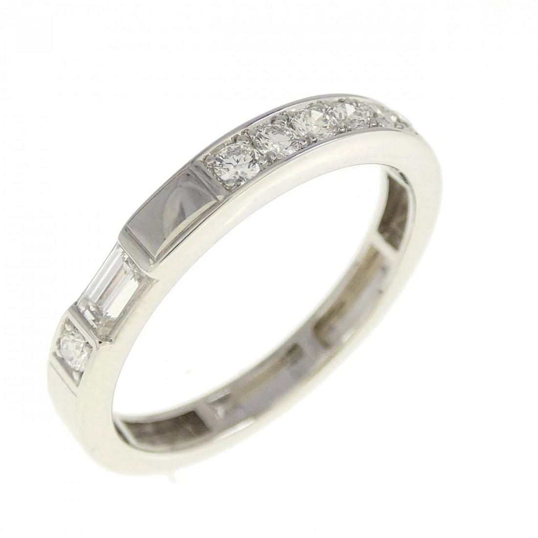 HARRY WINSTON TRAFFIC BY HARRY WINSTON RING (1 of 2)