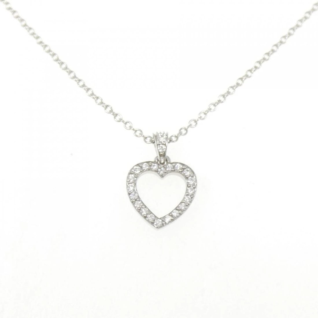TIFFANY & CO. OUTLINE HEART SMALL NECKLACE: TIFFANY & Co. Outline Heart Small Necklace Brand: TIFFANY&Co. Type/Style: TIFFANY&Co. Necklace Material: Platinum950, Main Stone Natural Color: silver Size: Length41cm Actual Size Pendant length