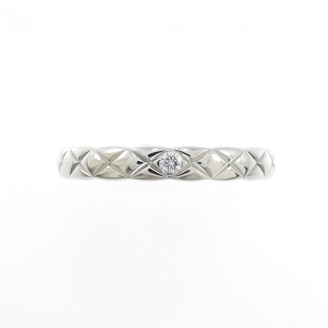 CHANEL COCO CRUSH SMALL RING: Chanel Coco Crush Small Ring Brand: CHANEL Type/Style: Chanel Ring Material: Platinum950, Main Stone Natural Color: SILVER Size: US4 3/4(49) Accessories: None Accessories Notice: When purchasing