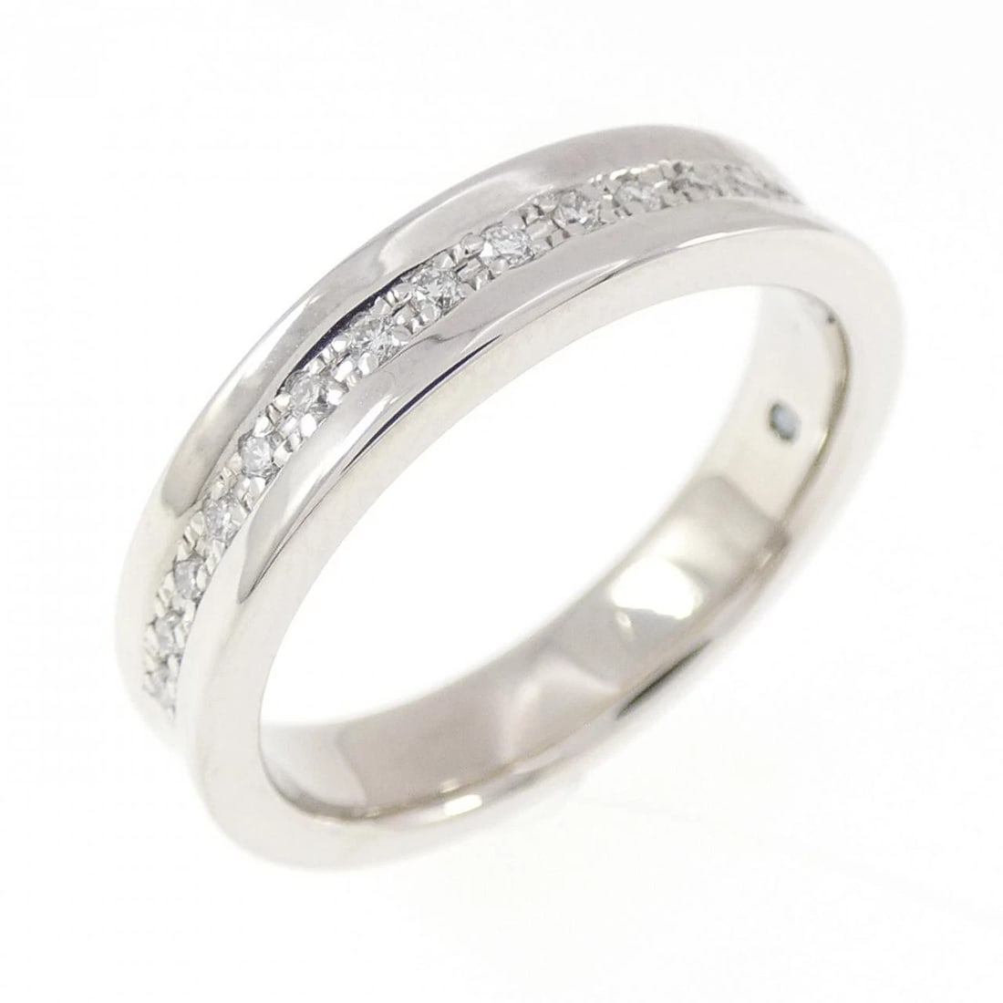 PONTE VECCHIO DIAMOND RING: Ponte Vecchio Diamond Ring Brand: Ponte Vecchio Type/Style: Ponte Vecchio Ring Material: Platinum950, Main Stone Natural Color: SILVER Size: US5 3/4 Accessories: None Accessories Notice: When