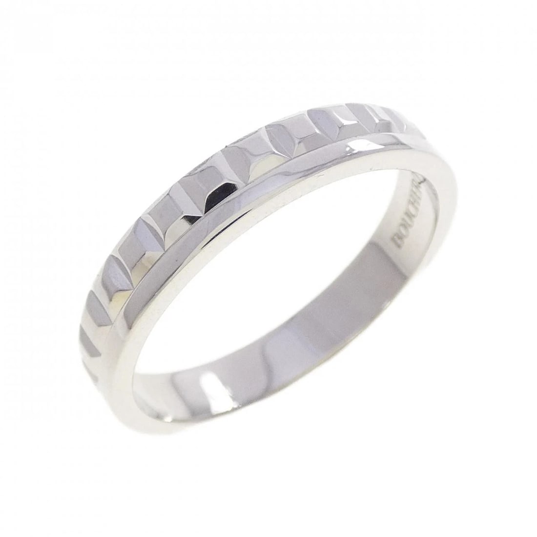 BOUCHERON QUATRE RADIANT RING: Boucheron Quatre Radiant Ring Brand: Boucheron Type/Style: Boucheron Ring Material: 750 white gold, Color: WHITE GOLD Size: US8 1/2(58) Accessories: None Accessories Notice: When purchasing pre-owned