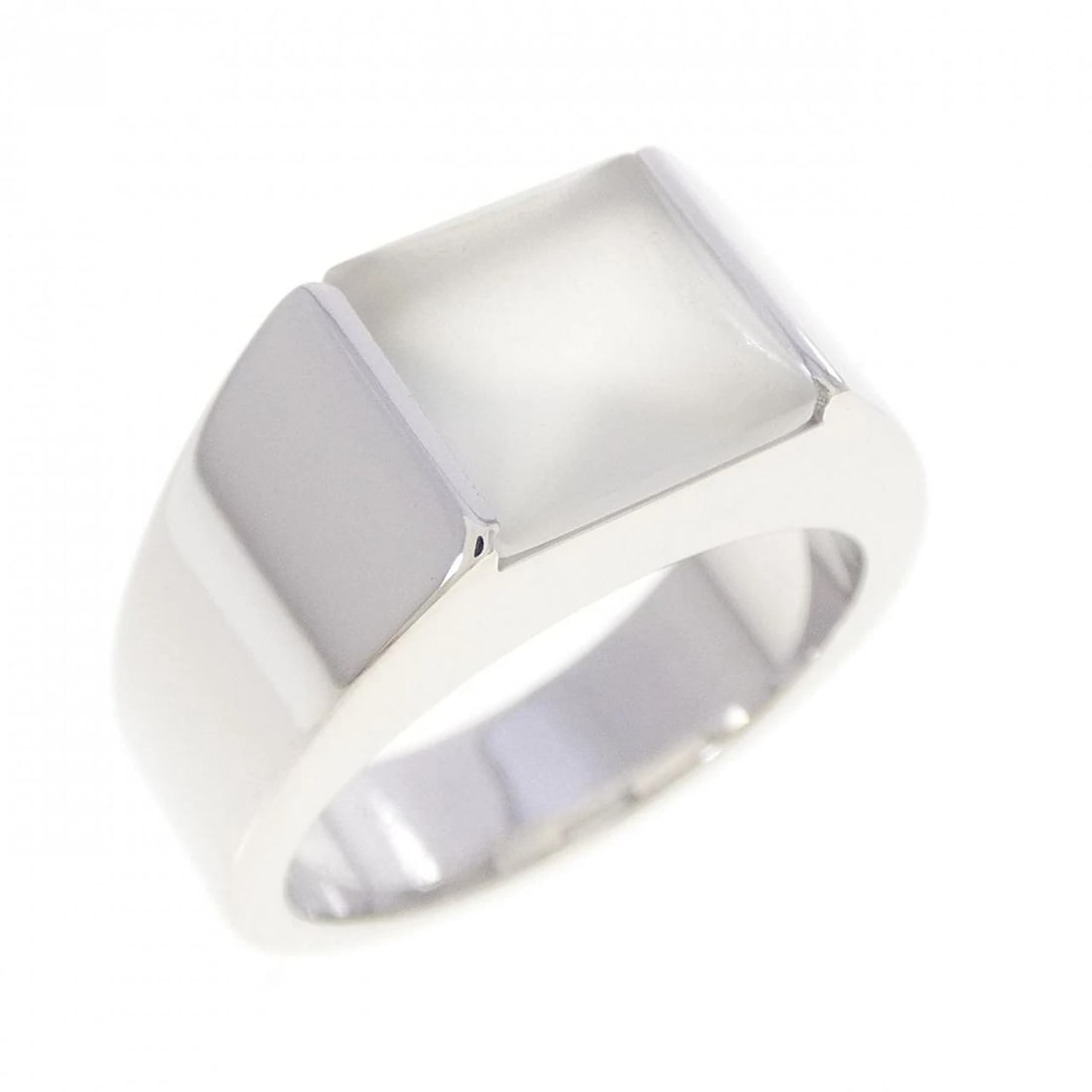 CARTIER TANK RING: Cartier Tank Ring Brand: CARTIER Type/Style: Cartier Ring Material: 750 white gold, Main Stone Moonstone Color: WHITE GOLD Size: US5 3/4(51) Accessories: None Accessories Notice: When purchasing