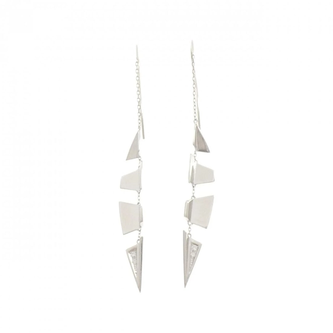 TASAKI DIAMOND PIERCE: Tasaki Diamond Pierce Brand: TASAKI Type/Style: Tasaki Pierce/Earring Material: 750 white gold, Color: White Gold Size: Actual Size Approx. height x width: 62.2mm x 7.5mm Accessories: None