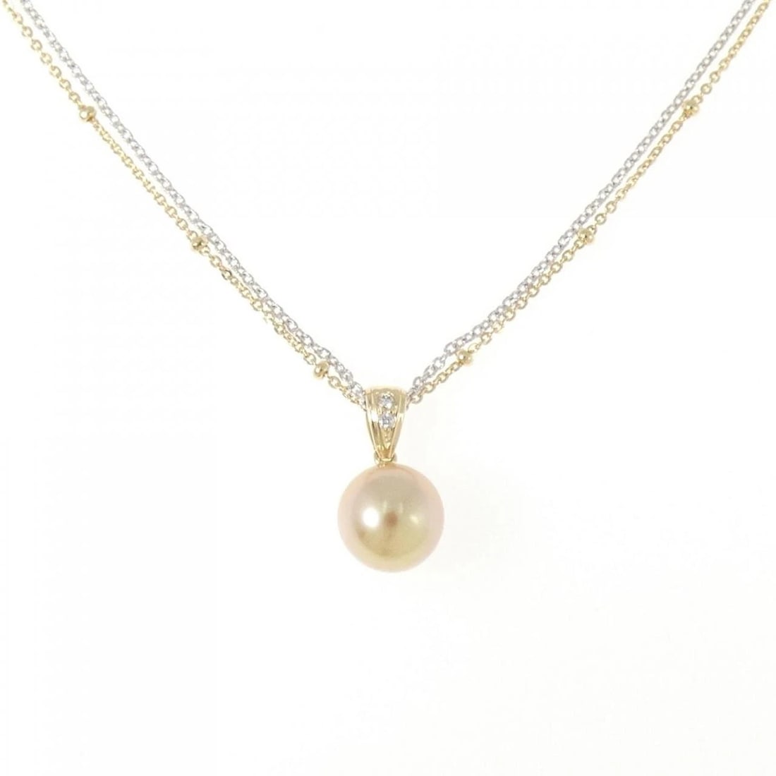 TASAKI WHITE BUTTERFLY PEARL NECKLACE: Tasaki White Butterfly Pearl Necklace Brand: TASAKI Type/Style: Tasaki Necklace Material: 18K Yellow Gold/18K White Gold, Main Stone White Butterfly Pearl Color: Yg,WG Size: length 41cm Actual Size
