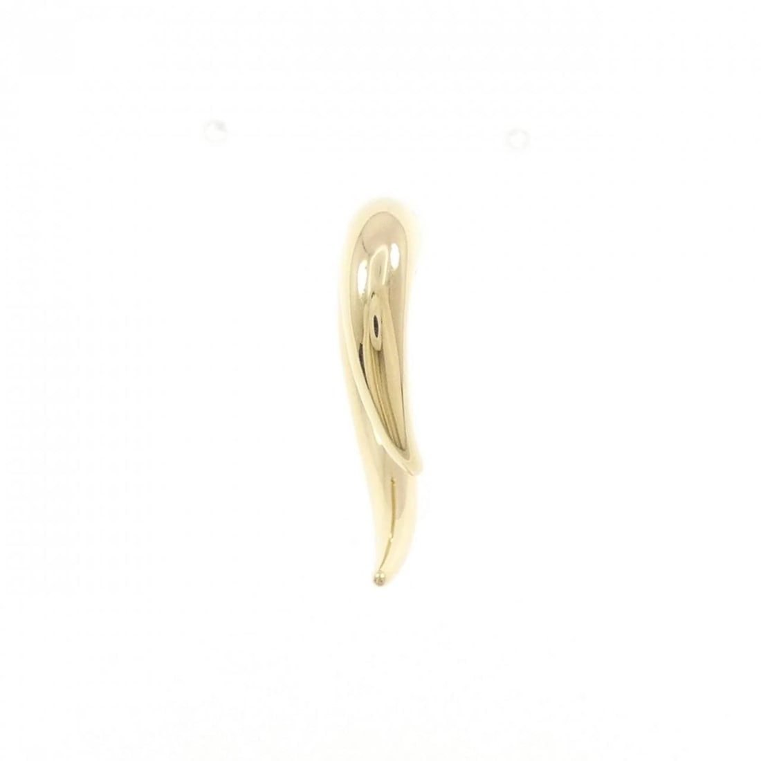 TASAKI 750YG PIERCE (SINGLE EARRING): TASAKI 750YG Pierce (Single Earring) Brand: TASAKI Type/Style: Tasaki Pierce/Earring Material: 750 yellow gold, Color: Yellow Gold Size: Actual Size Approximate dimensions (height x width): 21.3cm x