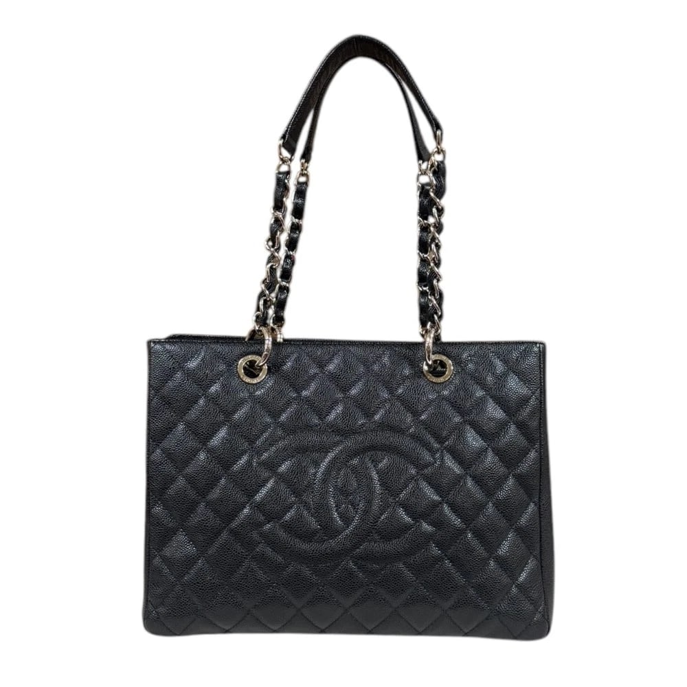 CHANEL SHOULDER BAG CAVIARSKIN CHAIN TOTE: CHANEL Shoulder Bag Caviarskin Chain tote Brand: CHANEL Type/Style: Shoulder Bag Material: Exterior Material Caviarskin Color: Exterior color black Size: W13.0 x H9.3 x D5.3inch Accessories: None
