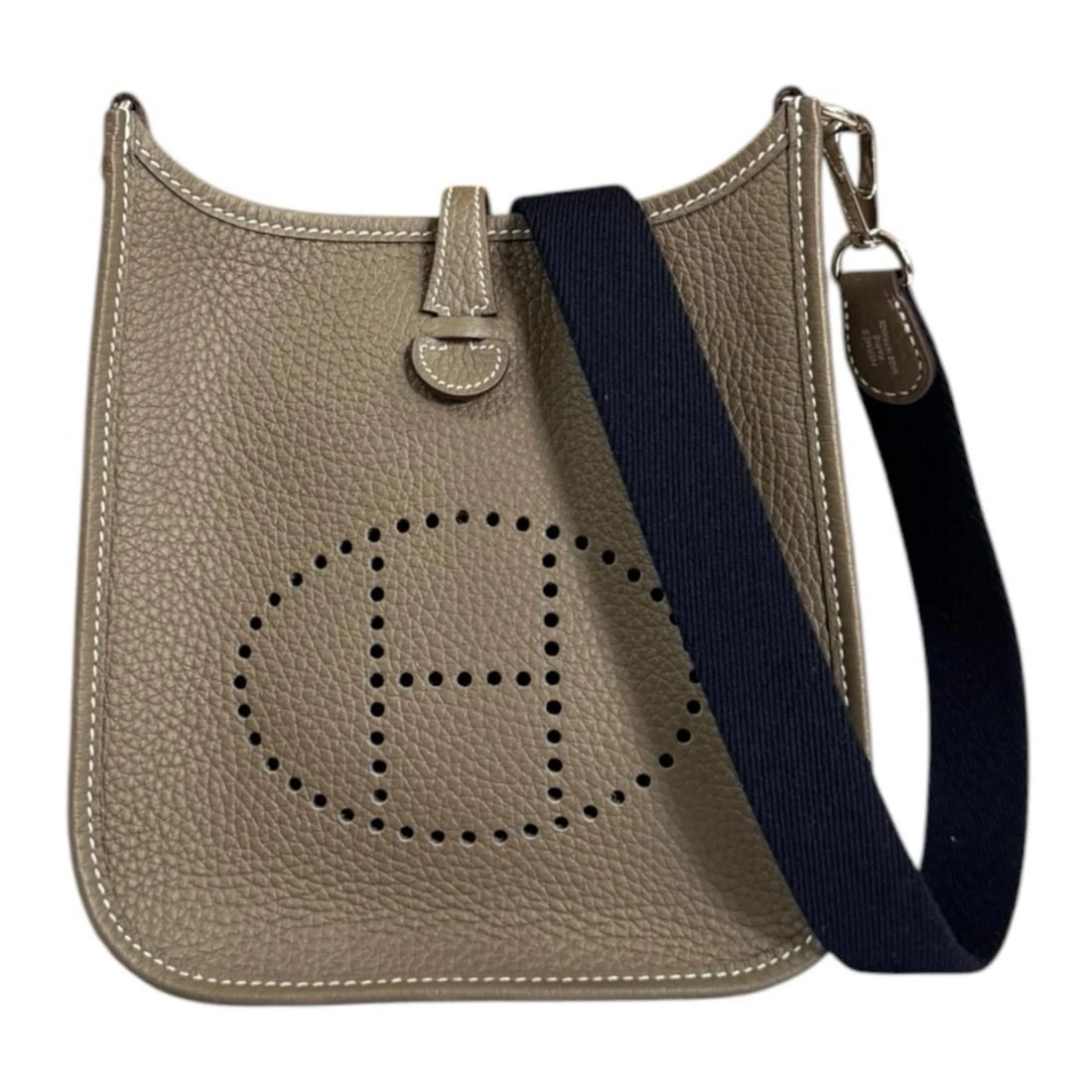 HERMES SHOULDER BAG TAURILLON CLEMENCE EVELYN TPM: HERMES Shoulder Bag Taurillon Clemence Evelyn TPM Brand: HERMES Type/Style: Shoulder Bag Material: Exterior Material Taurillon Clemence Color: Exterior color Etope Size: W6.7 x H7.5 x D2.0inch