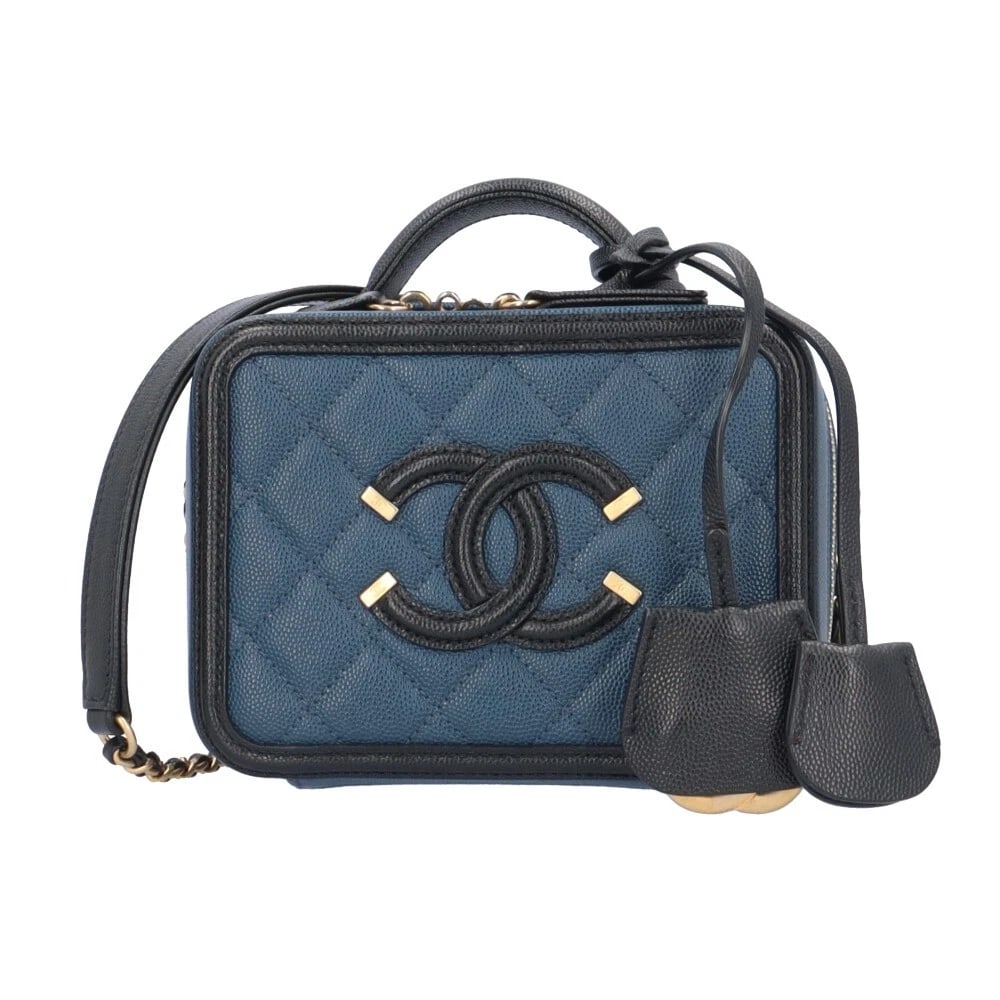 CHANEL SHOULDER BAG CROSS BODY CAVIAR SKIN CC: CHANEL Shoulder Bag Cross Body Caviar skin CC Brand: CHANEL Type/Style: Shoulder Bag Material: Exterior Material Caviarskin Color: Exterior color black Size: W6.1 x H4.7 x D2.8inch Handle:3.5inch