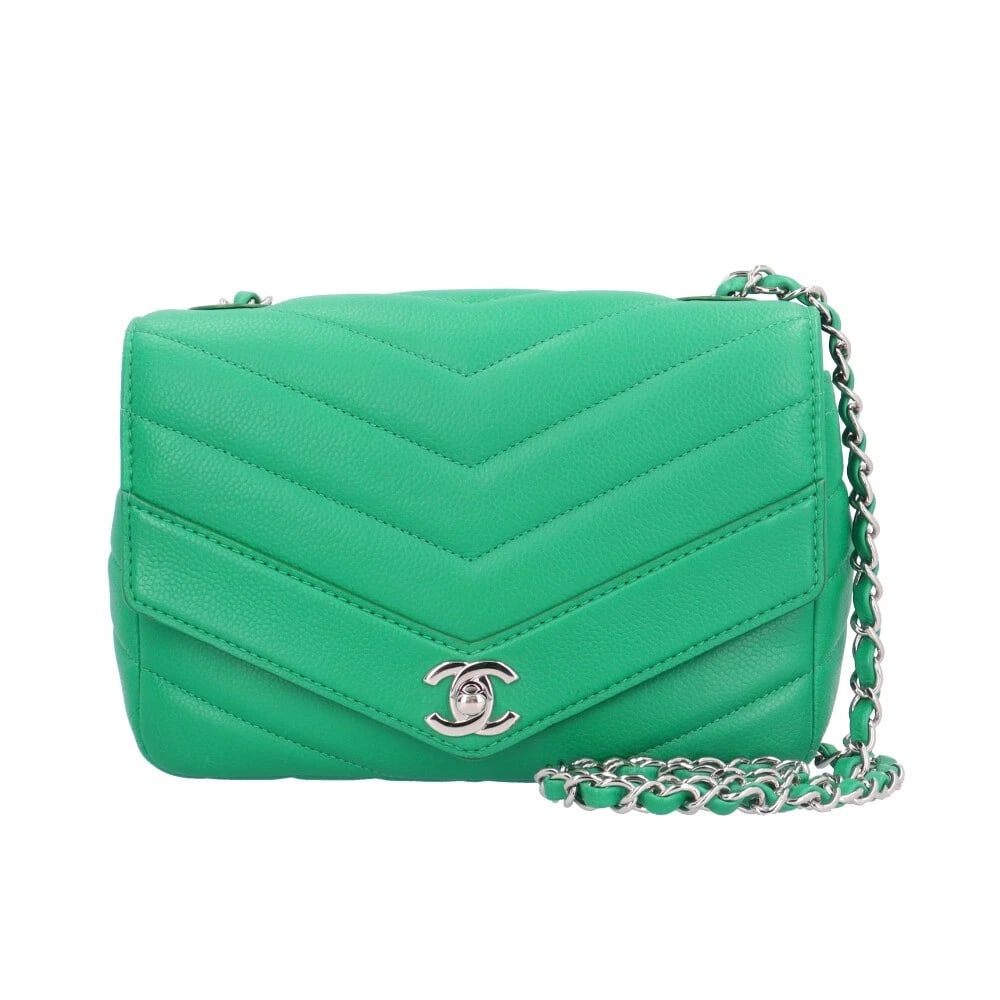 CHANEL SHOULDER BAG CROSS BODY LEATHER CHAIN: CHANEL Shoulder Bag Cross Body leather Chain Brand: CHANEL Type/Style: Shoulder Bag Material: Exterior Material leather Color: Exterior color green Size: W8.3 x H5.5 x D2.8inch Accessories: None <