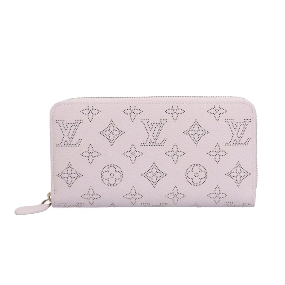 LOUIS VUITTON PURSE MONOGRAM MAHINA ZIPPY WALLET: LOUIS VUITTON purse Monogram Mahina Zippy wallet Brand: LOUIS VUITTON Type/Style: purse Material: Exterior Material Monogram Mahina Color: Exterior color Misty Lilac Size: W7.5 x H4.1x D1.2inch