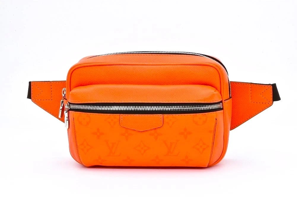 LOUIS VUITTON TAIGARAMA MONOGRAM ECLIPSE BELT BAG BODY BAG: Louis Vuitton Taigarama Monogram Eclipse Belt Bag Body Bag Brand: LOUIS VUITTON Type/Style: Body Bag Material: Taiga Leather, Monogram Canvas Color: Orange Size: W22 x H15 x D5 cm Accessories: Non