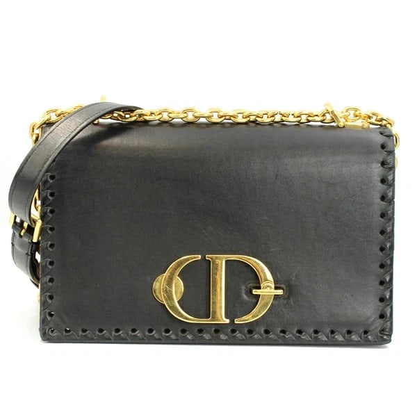 CHRISTIAN DIOR CHAIN SHOULDER BAG CALFSKIN BLACK: Christian Dior Chain Shoulder Bag Calfskin Black Brand: Christian Dior Type/Style: Shoulder Bag Material: Calfskin Color: Black Size: W:25cm x H:15cm x D:7cm Accessories: None Accessories