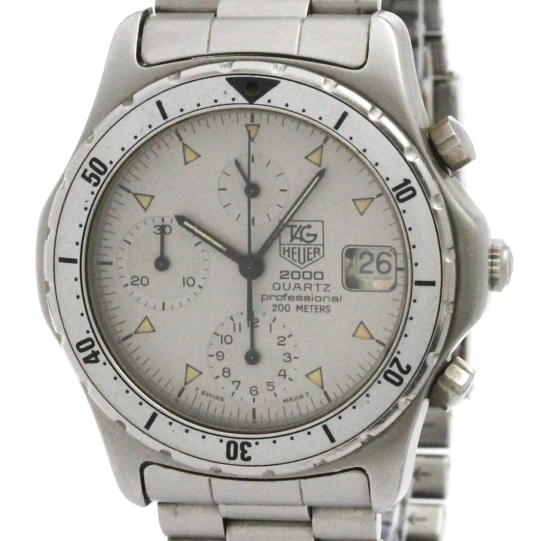 TAG HEUER CHRONOGRAPH QUARTZ STAINLESS STEEL WATCH: Tag Heuer Chronograph Quartz Stainless Steel Watch Brand: Tag Heuer Type/Style: Wristwatch Material: (Case) Stainless steel (Band) Stainless steel Color: Dial Color Silver Size: Case Diameter 40mm / 1