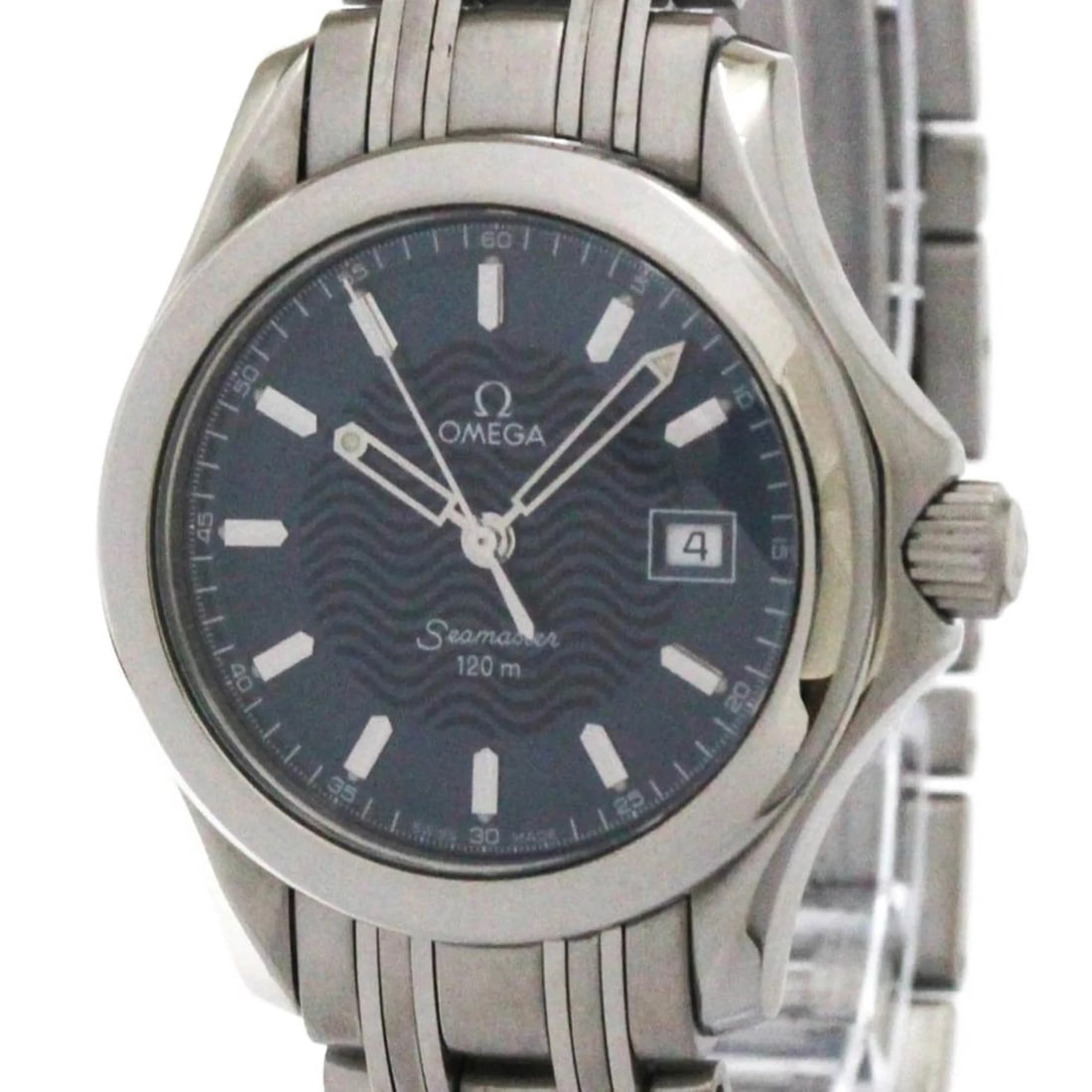OMEGA SEAMASTER STEEL QUARTZ WATCH: Omega Seamaster Steel Quartz Watch Brand: Omega Type/Style: Wristwatch Material: (Case) Stainless steel (Band) Stainless steel Color: Dial Color Blue Size: Case Diameter 26mm / 1.02inch Accessories: