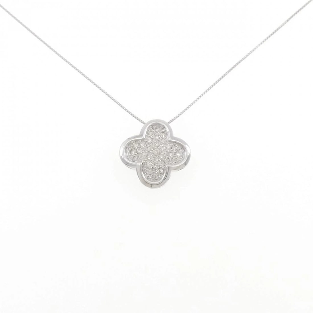 K18WG PAVE DIAMOND NECKLACE: K18WG Pave Diamond Necklace Brand: Unbranded Type/Style: Diamond Necklace Material: K18WG, Color: WG Size: Size Length 45cm Accessories: None Accessories Notice: When purchasing pre-owned goods,