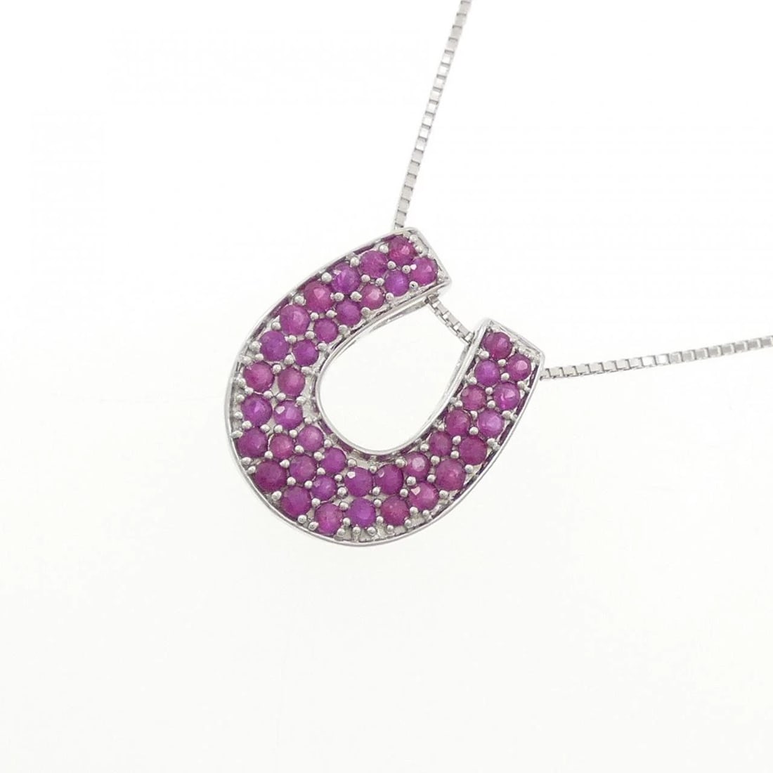 K18WG HORSESHOE RUBY NECKLACE - 3