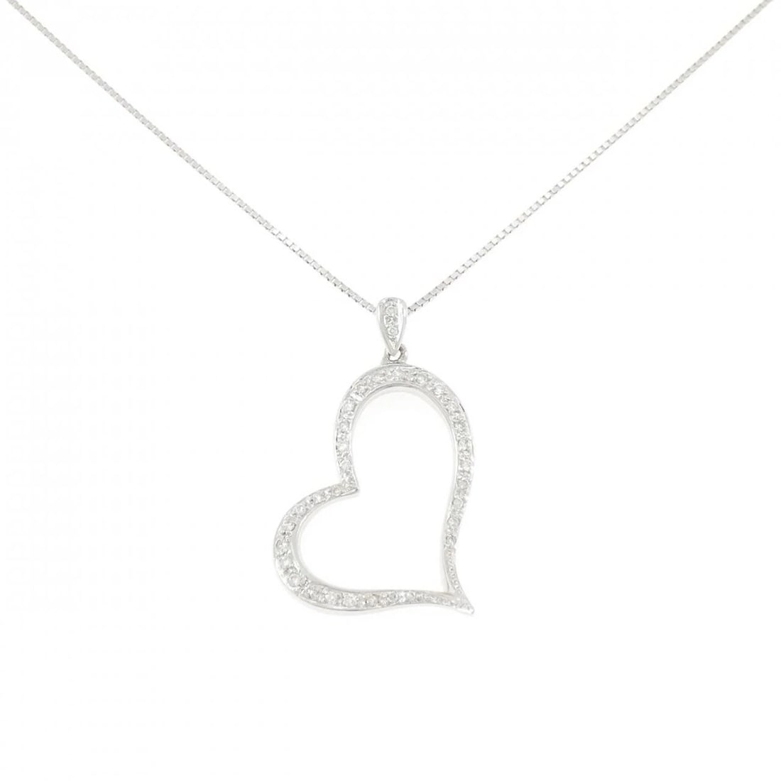 K18WG HEART DIAMOND NECKLACE: K18WG Heart Diamond Necklace Brand: Unbranded Type/Style: Diamond Necklace Material: K18WG, Color: WG Size: Size Length 45cm Accessories: None Accessories Notice: When purchasing pre-owned goods,