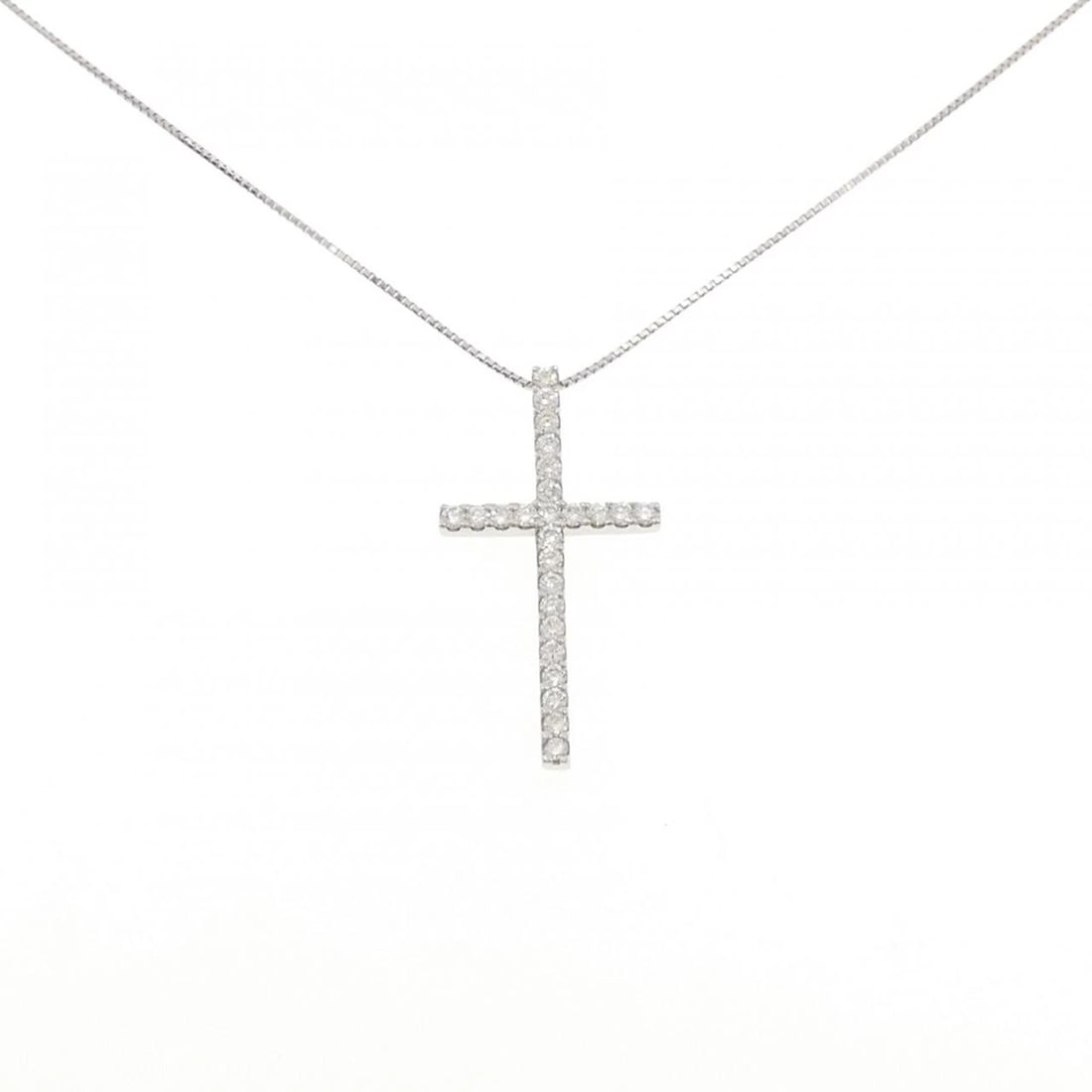 PT900/PT850 CROSS DIAMOND NECKLACE: PT900/PT850 Cross Diamond Necklace Brand: Unbranded Type/Style: Diamond Necklace Material: PT900/PT850, Color: PT Size: Size Length 45cm Accessories: None Accessories Notice: When purchasing