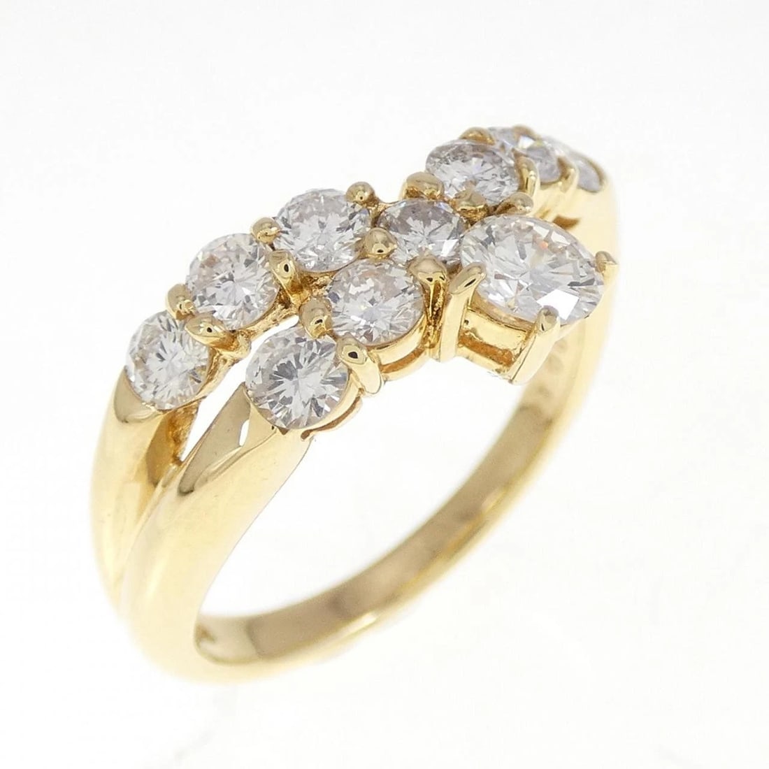 K18YG DIAMOND RING: K18YG Diamond Ring Brand: Unbranded Type/Style: Diamond Ring Material: K18YG, Color: YG Size: US6 Accessories: None Accessories Notice: When purchasing pre-owned goods, please refer to the photos of