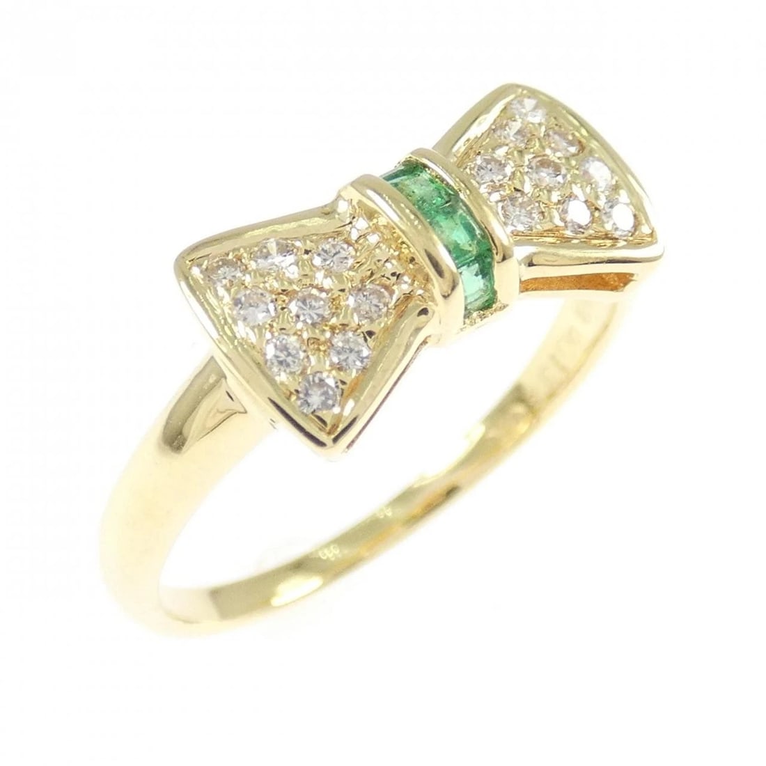 K18YG RIBBON EMERALD RING: K18YG Ribbon Emerald Ring Brand: Unbranded Type/Style: Emerald Ring Material: K18YG, Main Stone Emerald Color: YG Size: US6 1/4 Accessories: None Accessories Notice: When purchasing pre-owned goods,