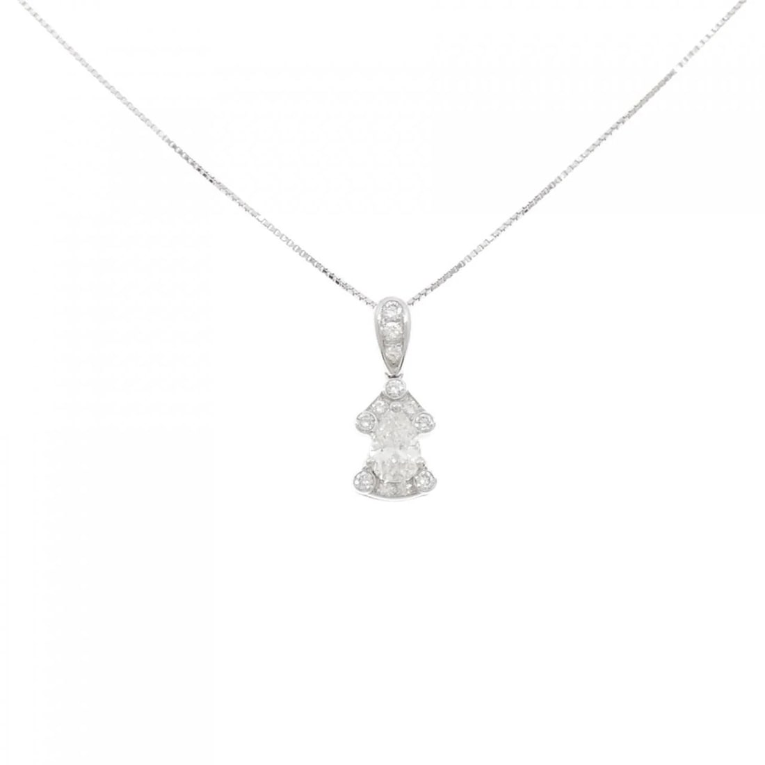 K18WG DIAMOND NECKLACE: K18WG Diamond Necklace Brand: Unbranded Type/Style: Diamond Necklace Material: K18WG, Color: WG Size: Size Length 40cm Accessories: None Accessories Notice: When purchasing pre-owned goods, please
