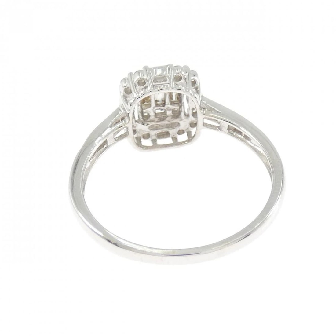 K18WG DIAMOND RING - 3