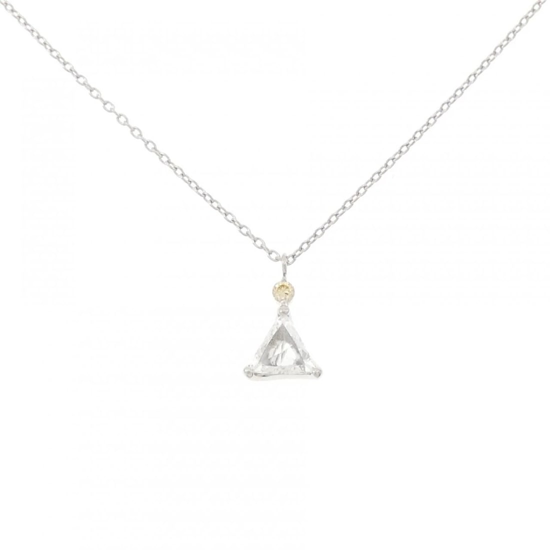 PT900/PT850 DIAMOND NECKLACE: PT900/PT850 Diamond Necklace Brand: Unbranded Type/Style: Diamond Necklace Material: PT900/PT850, Color: PT Size: Size Length 45cm Accessories: None Accessories Notice: When purchasing pre-owned