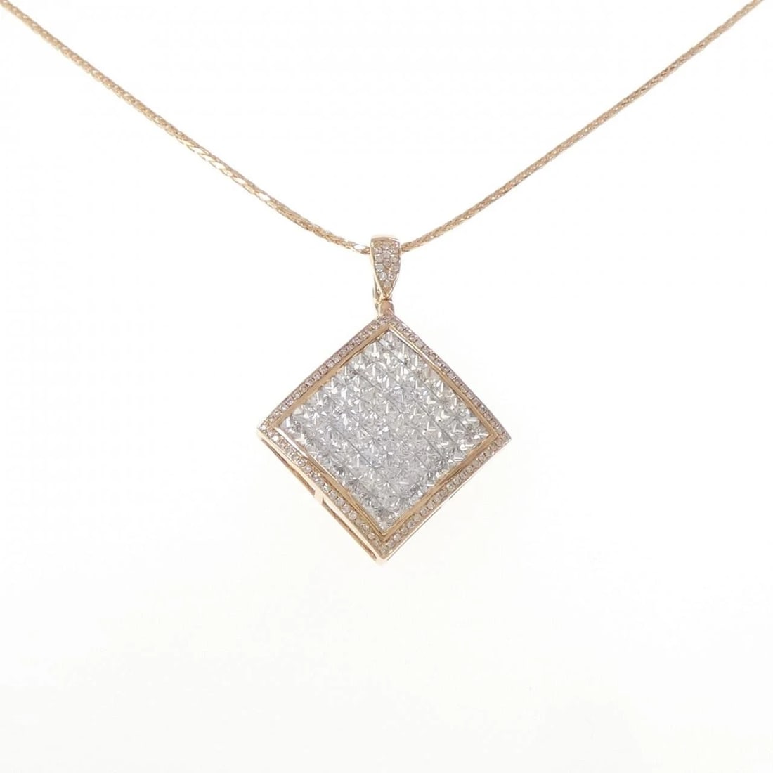 K18PG WHITE SAPPHIRE NECKLACE: K18PG White Sapphire Necklace Brand: Unbranded Type/Style: White Sapphire Necklace Material: K18 Pink Gold, Main Stone White Sapphire Color: Does Not Apply Size: Length: 56cm Accessories: None