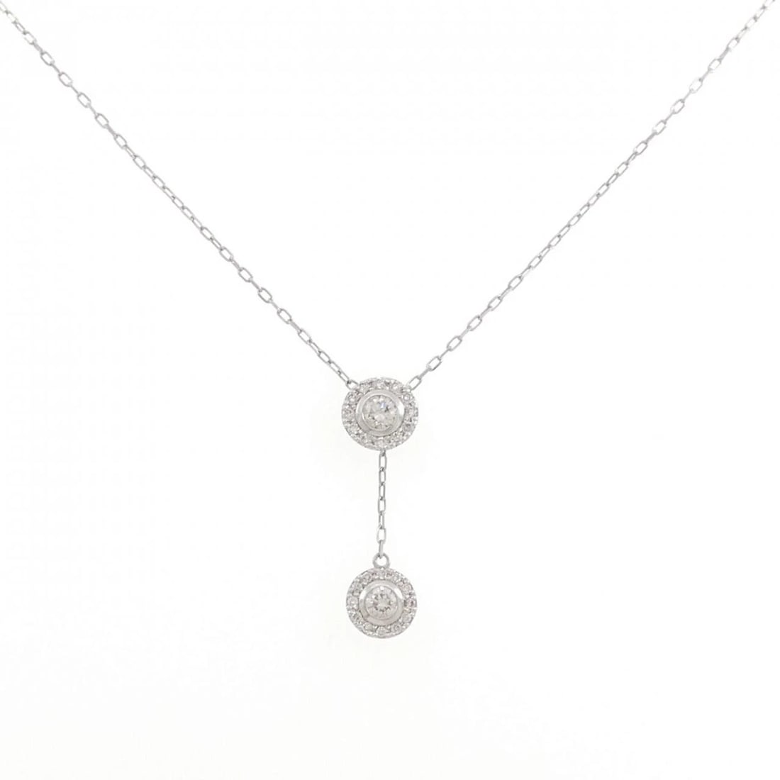 PT900/PT850 DIAMOND NECKLACE: PT900/PT850 Diamond Necklace Brand: Unbranded Type/Style: Diamond Necklace Material: Platinum900/Platinum850, Color: Does Not Apply Size: Length: 52cm Accessories: None Accessories Notice: When