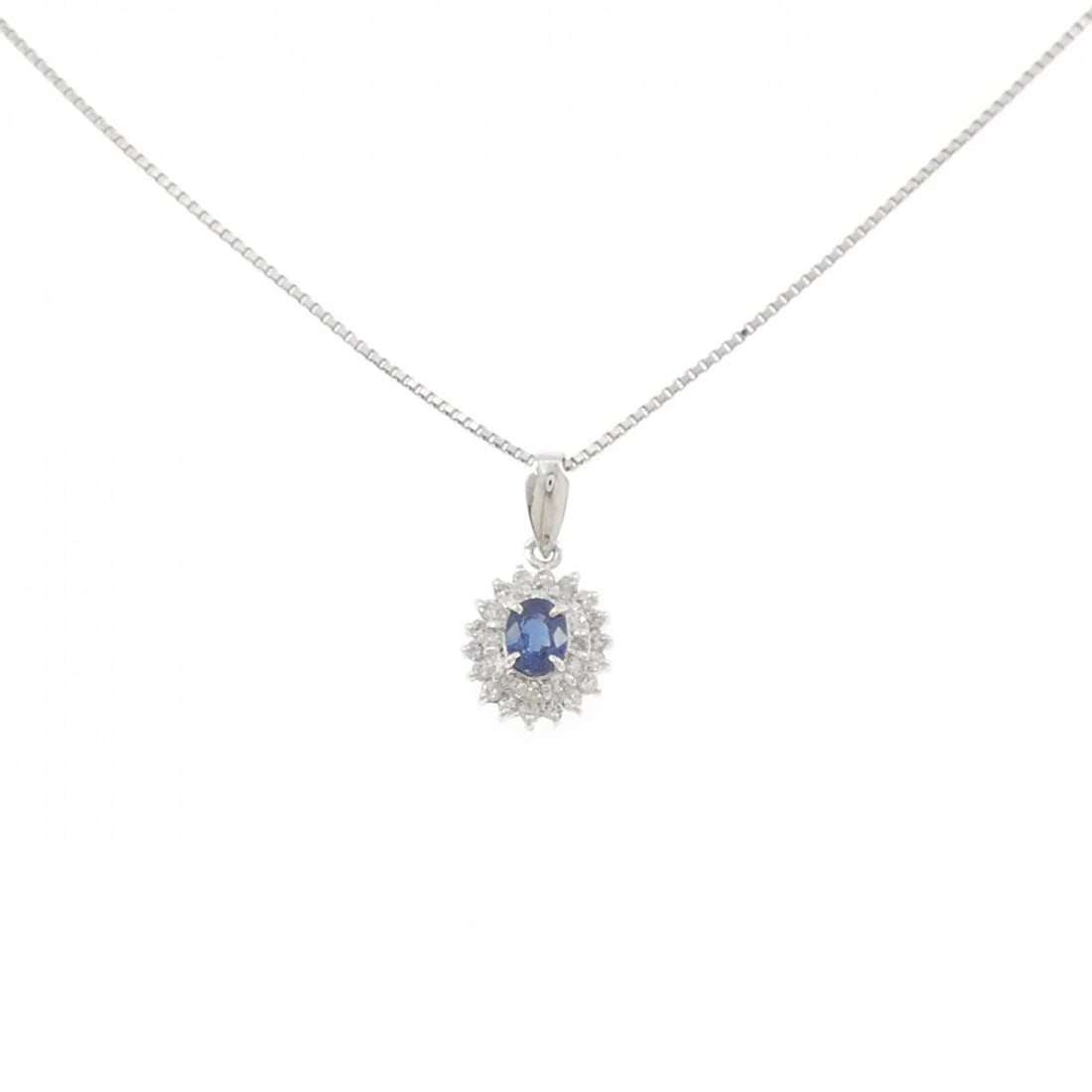 PT900/PT850 SAPPHIRE NECKLACE: PT900/PT850 Sapphire Necklace Brand: Unbranded Type/Style: Sapphire Necklace Material: Platinum900/Platinum850, Main Stone Sapphire Color: Does Not Apply Size: Length: 40cm Accessories: None