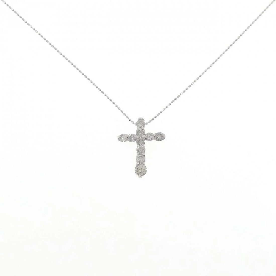 PT900/K18WG CROSS DIAMOND NECKLACE: PT900/K18WG Cross Diamond Necklace Brand: Unbranded Type/Style: Diamond Necklace Material: Platinum 900 / K18 white gold, Color: Does Not Apply Size: Length: 46cm Accessories: None Accesso