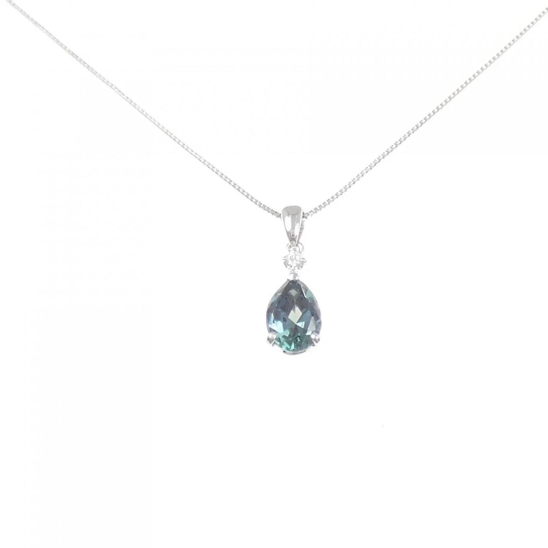 K18WG SYNTHETIC ALEXANDRITE NECKLACE (1 of 3)