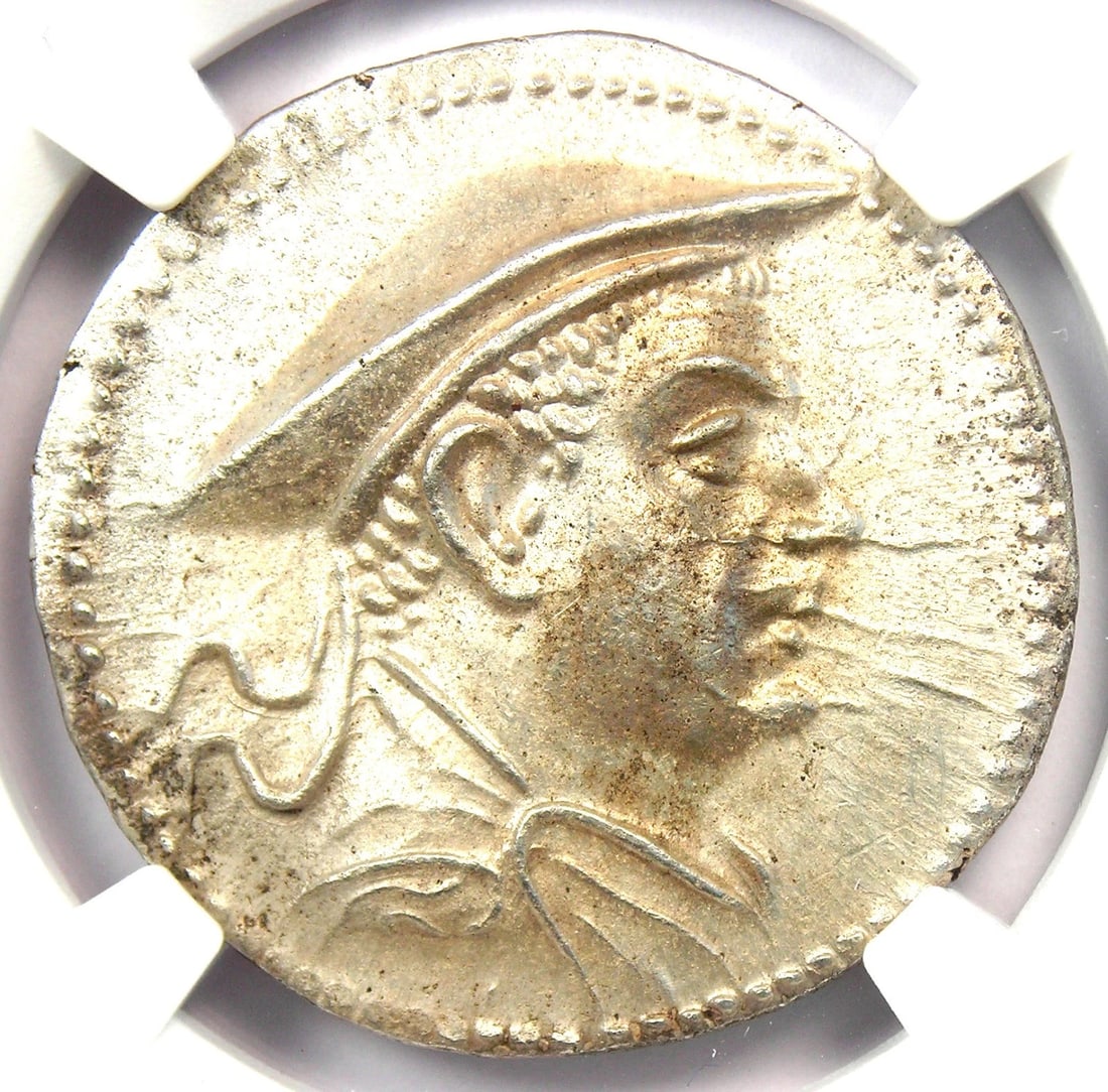 BACTRIA ANTIMACHUS I AR TETRADRACHM SILVER COIN: Bactria Antimachus I AR Tetradrachm Silver Coin Year: 180 BC Denomination: Tetradrachm Country of Origin: Greece Accessories: None Accessories Notice: When purchasing pre-owned goods, please refer to 