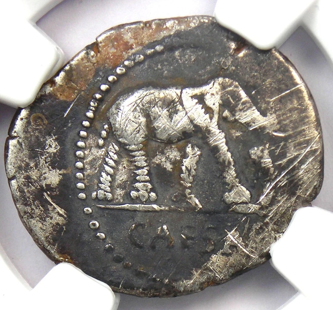 JULIUS CAESAR AR DENARIUS SILVER ELEPHANT ROMAN COIN: Julius Caesar AR Denarius Silver Elephant Roman Coin Year : 49 BC Denomination : Denarius Country of Origin : Italy Accessories: None Accessories Notice: When purchasing pre-owned goods, please refer 