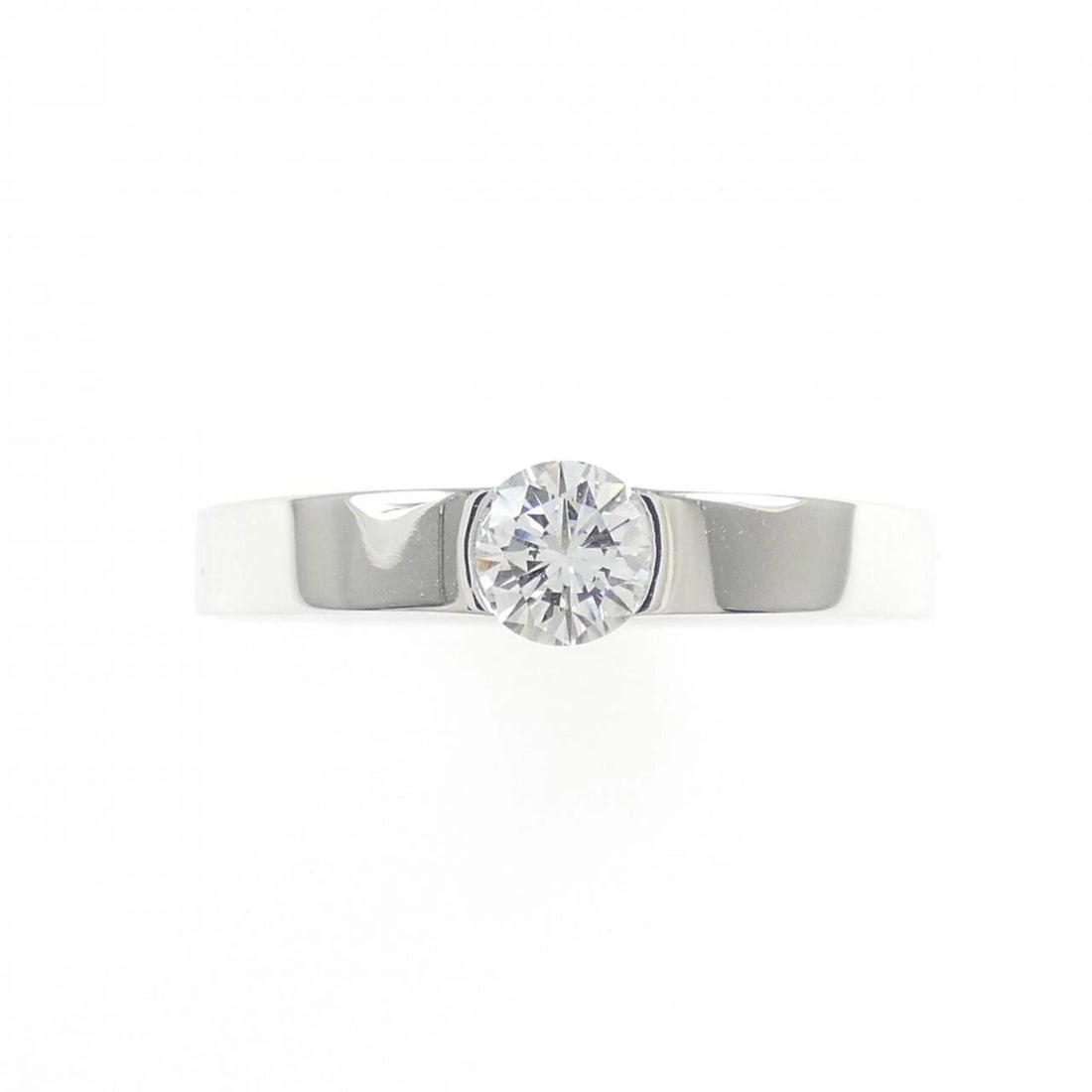 CARTIER DATE WITH CARTIER RING: Cartier Date with Cartier Ring Brand: CARTIER Type/Style: Cartier Ring Material: 750 white gold, Main Stone Natural Color: White Gold Size: US5 1/4(50) Accessories: None Accessories Notice: When