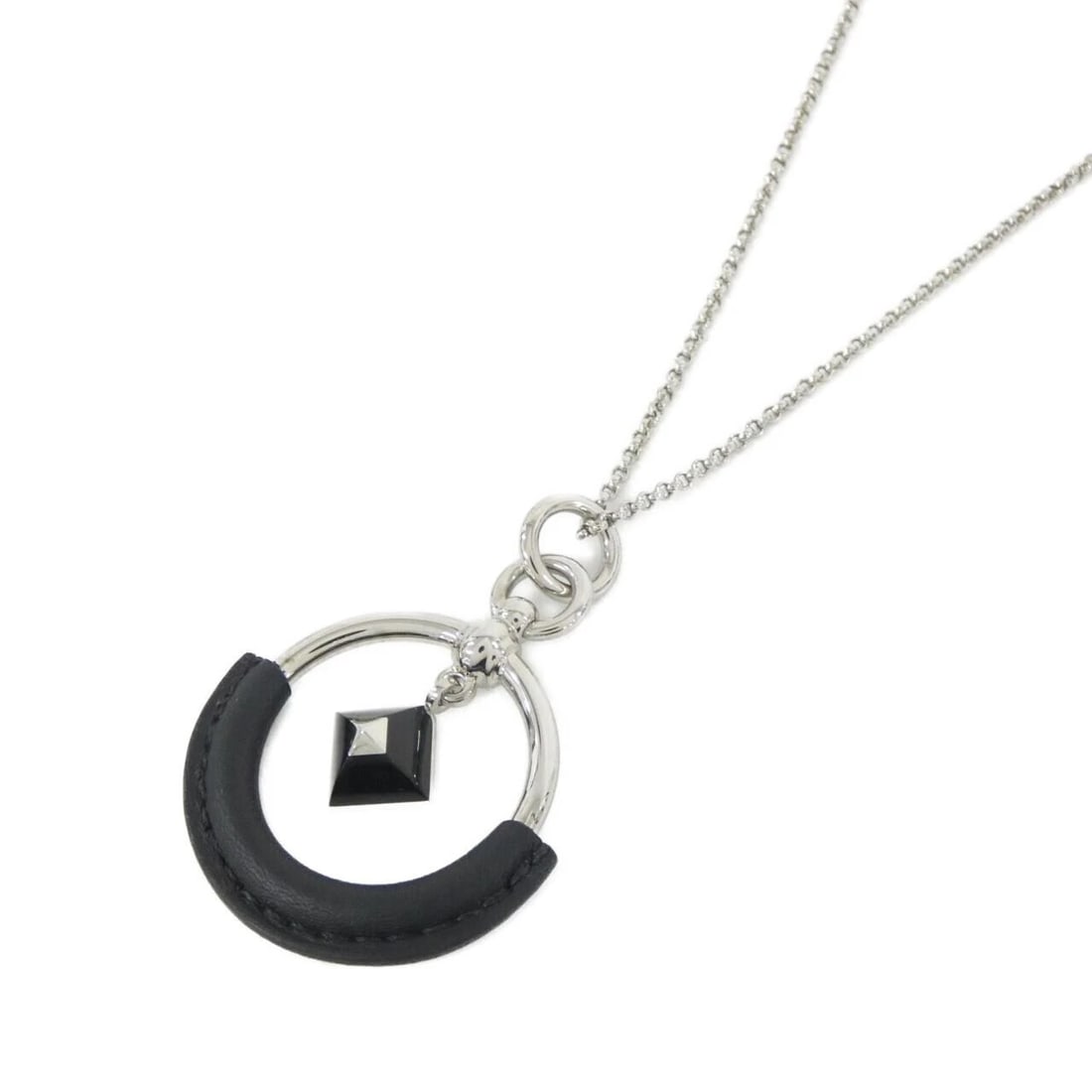 HERMES LOOP MEDOR NECKLACE: Hermes Loop Medor Necklace Brand: HERMES Type/Style: Hermes Necklace Material: Swift, Color: BLACK (Black) / PALLADIUM (SILVER) / Palladium (Silver) Metal Size: Length: 40 cm Top Width x Height: 3.8