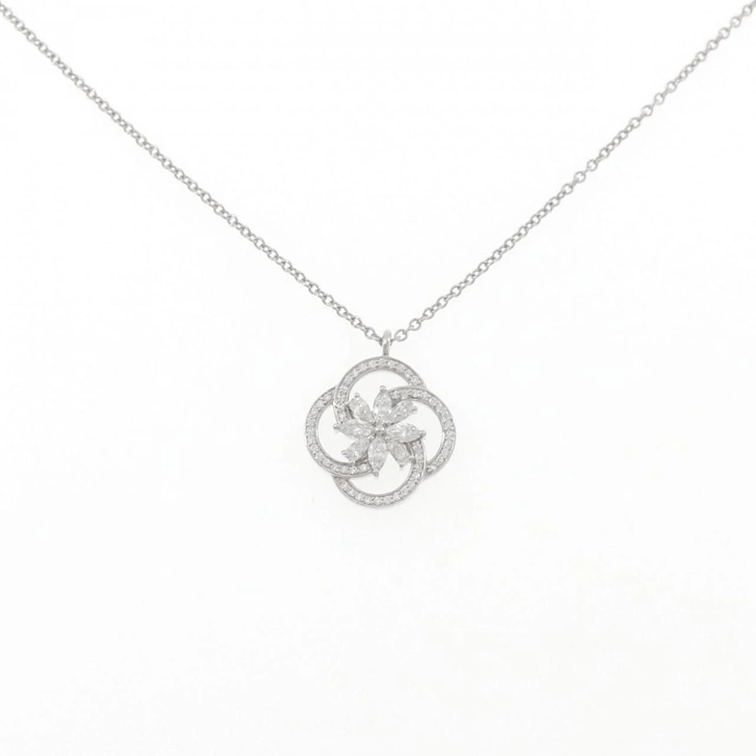 TIFFANY&CO. VICTORIA CLUSTER NECKLACE: TIFFANY&Co. Victoria Cluster Necklace Brand: TIFFANY&Co. Type/Style: TIFFANY&Co. Necklace Material: Platinum950, Main Stone Natural Color: Silver Size: length41cmActual Size Pendant length approx. x w